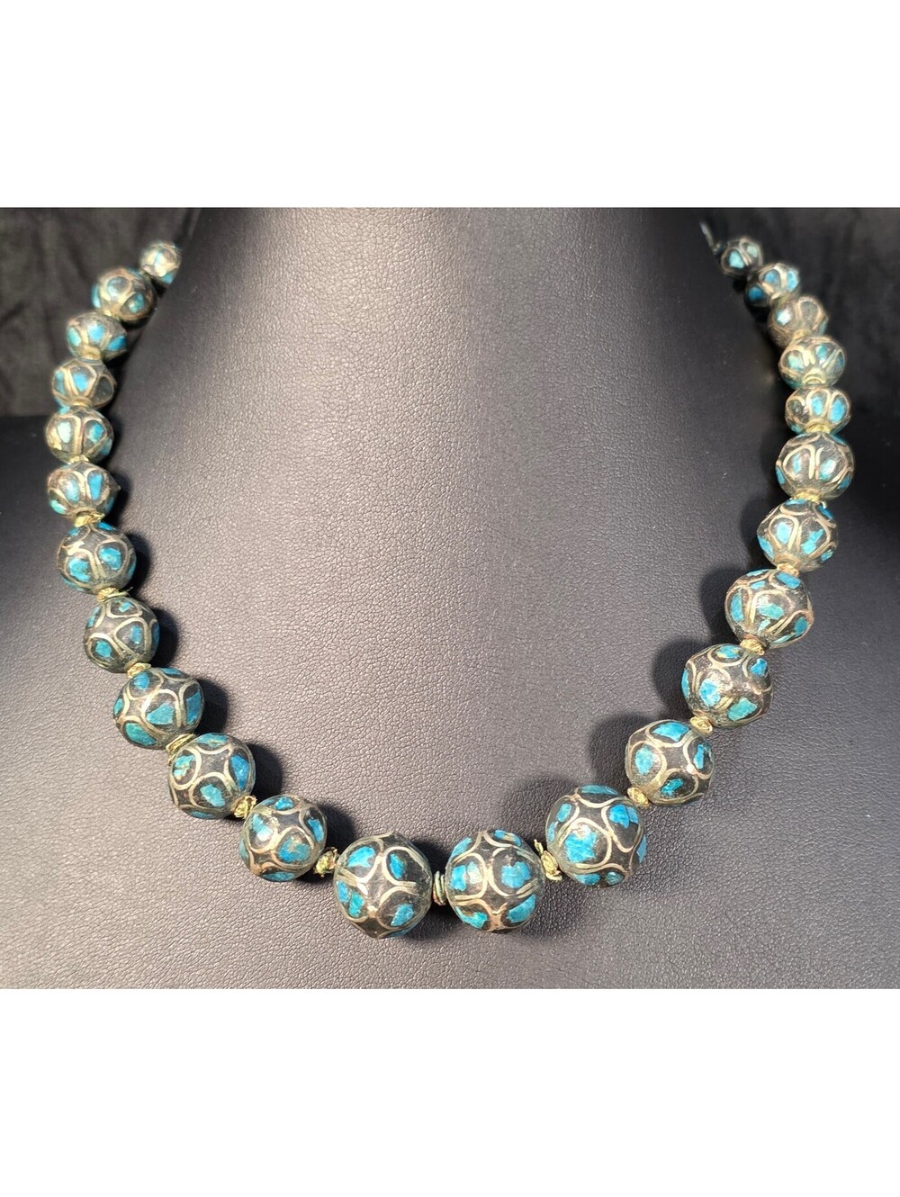 Vintage Nepalese/Tibetan Turquoise Inlay Bead Necklace, Graduated Beads 17” 64g